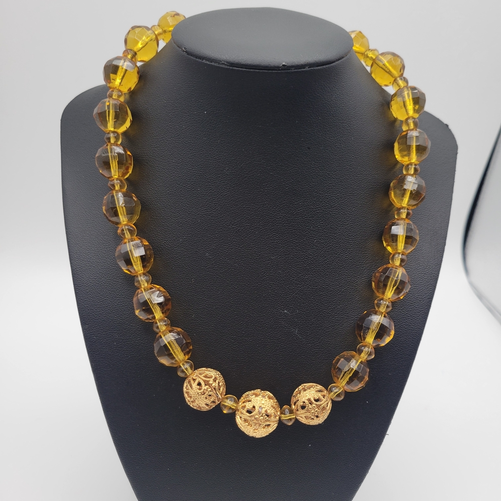 Vintage 14K Yellow Gold and Yellow Orange Glass beaded necklace